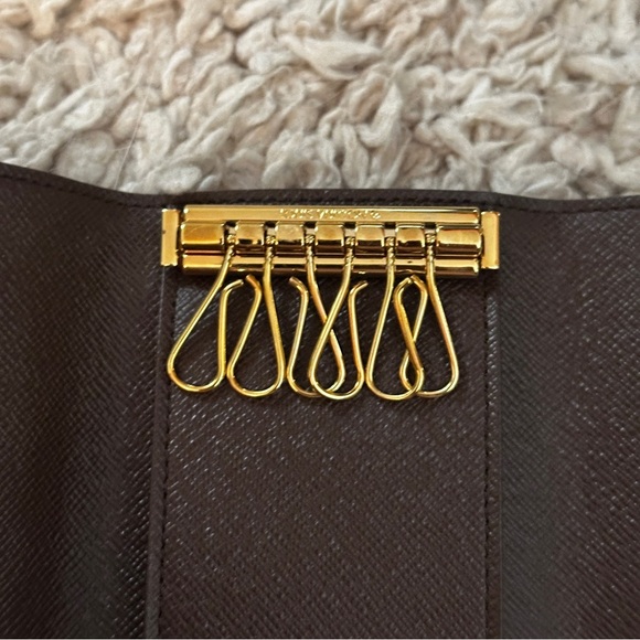 Louis Vuitton Key Holder Damier - Picture 8 of 16